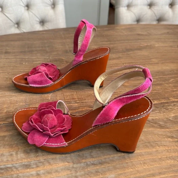 Coach Ashlyn Fushia Suede Leather Wedged Flower Sandals Size 8 Italy - Picture 3 of 12